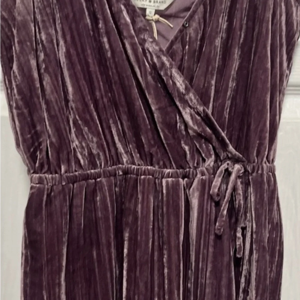 Lucky Brand Hi-Low Dress Lavender. Small - Picture 5 of 5